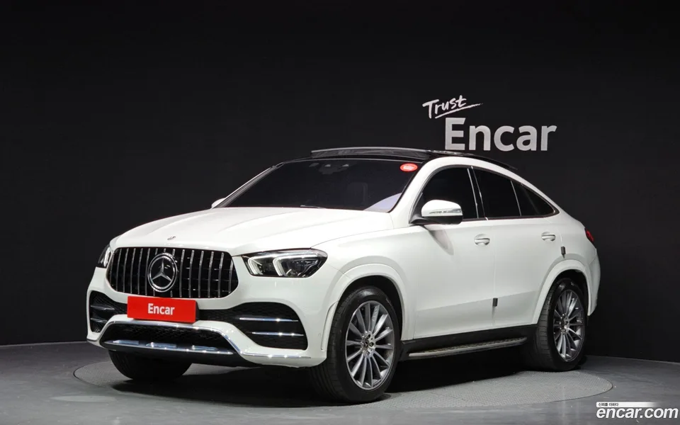 Mercedes-Benz GLE-Class GLE400d 4MATIC 2023 — фото 1, купить с доставкой в Москву