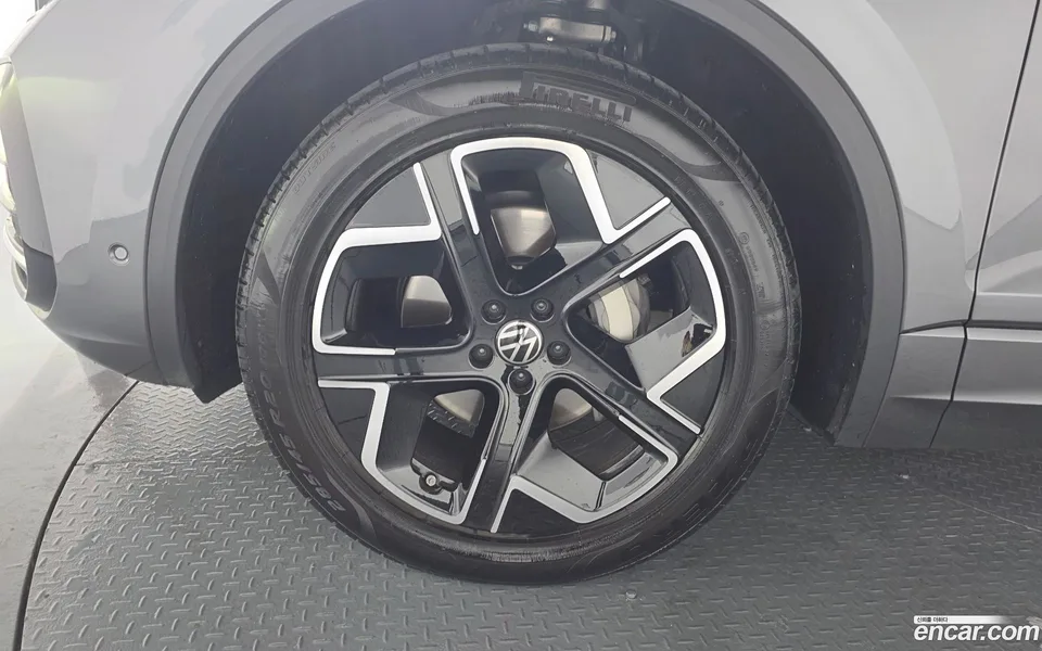 Volkswagen Touareg 3.0 TDI 2024 — миниатюра 2