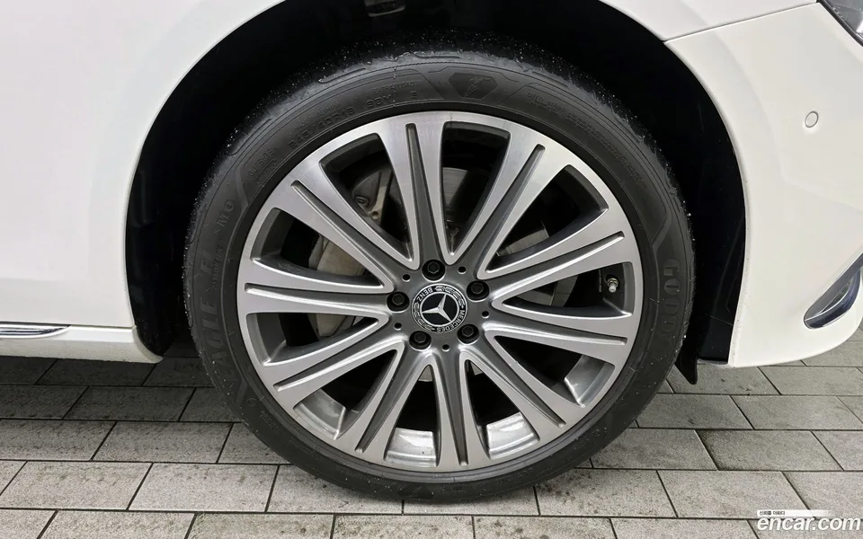Mercedes-Benz E-Class E350 4MATIC 2023 — миниатюра 2
