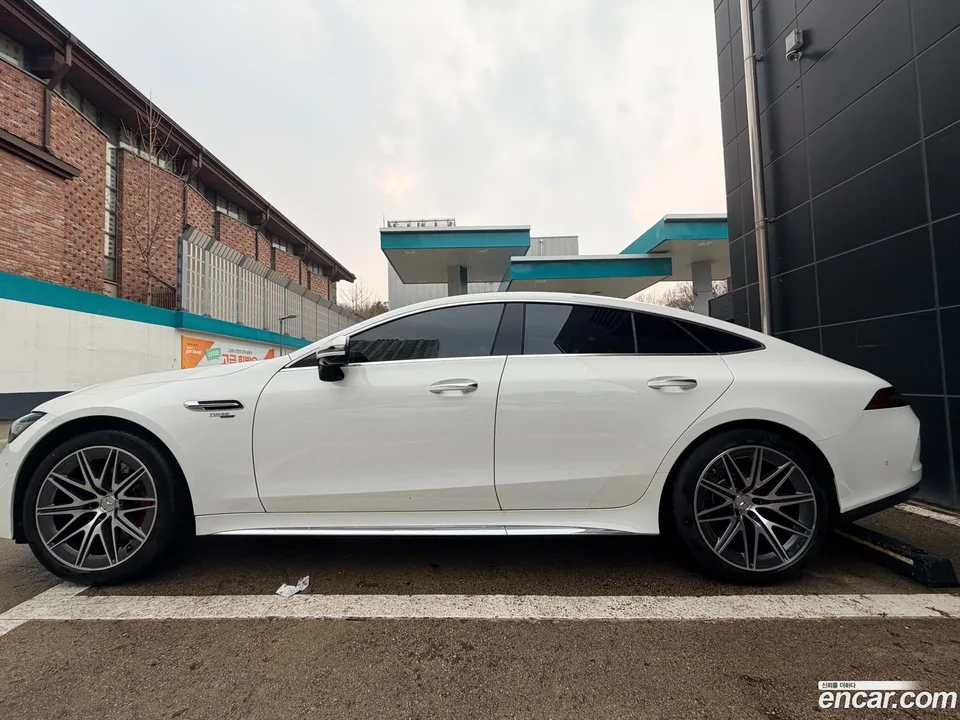 Mercedes-Benz AMG GT 4 43 4MATIC+ 2025 — миниатюра 4