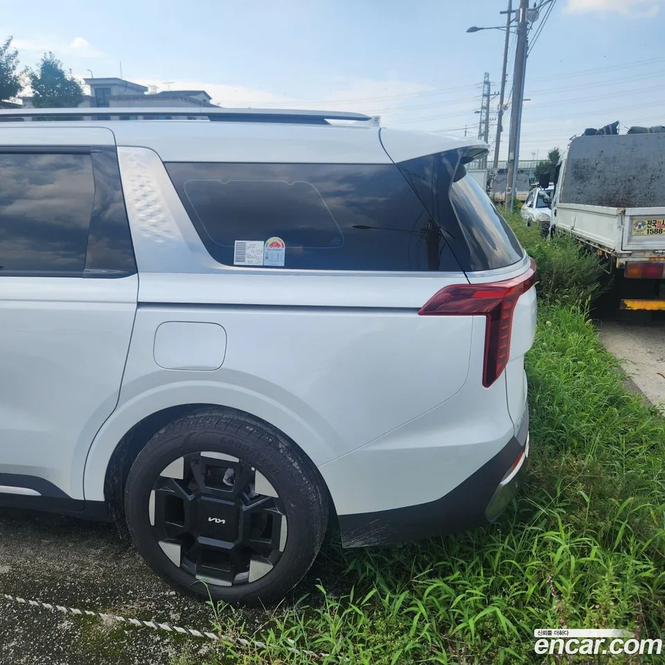 Kia Carnival 9 2024 — миниатюра 4