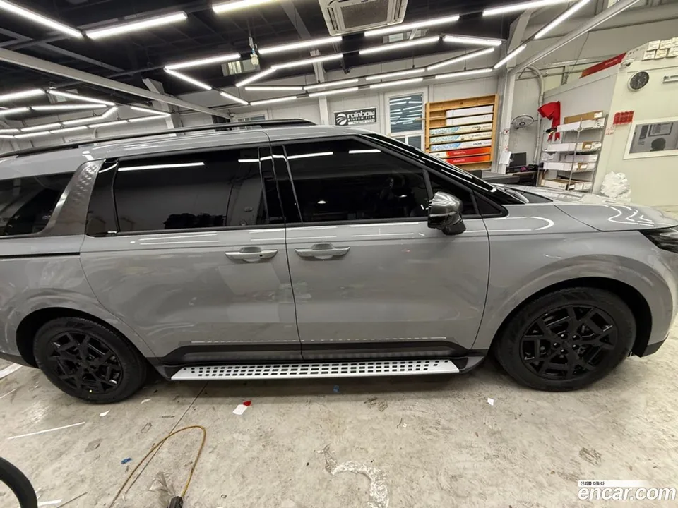 Kia Carnival HEV 9 X Line 2025 — миниатюра 2