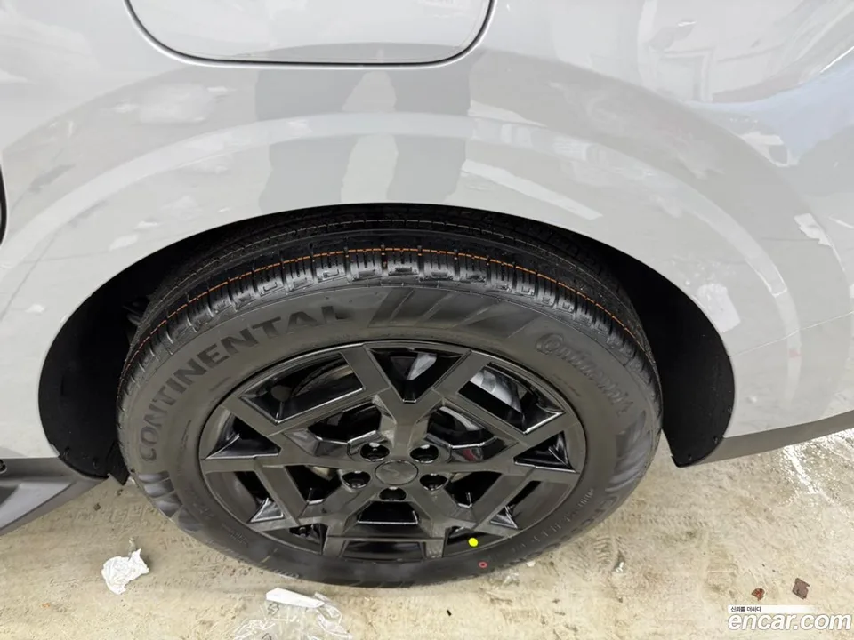 Kia Carnival HEV 9 X Line 2025 — миниатюра 3
