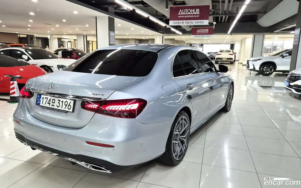 Mercedes-Benz E-Class E220d 4MATIC AMG Line 2022 — thumbnail 2