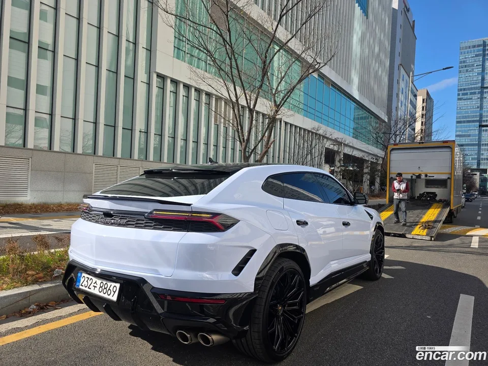 Lamborghini Urus 4.0 V8 SE 2025 — миниатюра 5