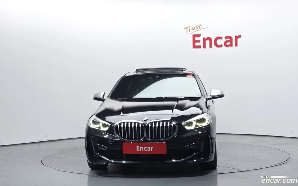 BMW 1 Series 120i M 2023 — миниатюра 3