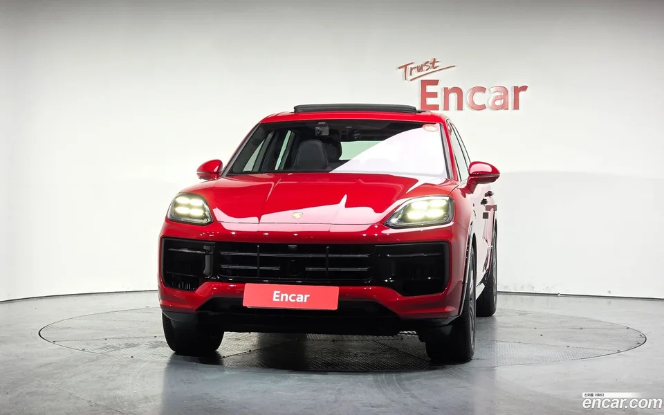 Porsche Cayenne 4.0 GTS 2025 — миниатюра 3