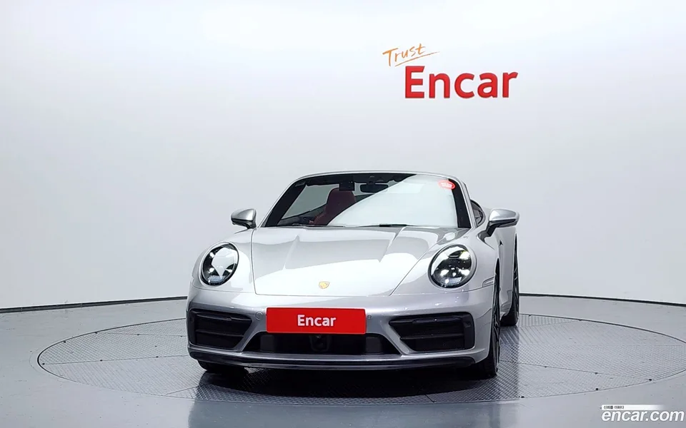 Porsche 911 (992) 4 GTS 2022 — миниатюра 3