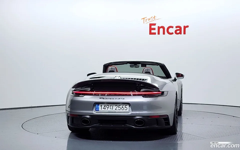 Porsche 911 (992) 4 GTS 2022 — миниатюра 4