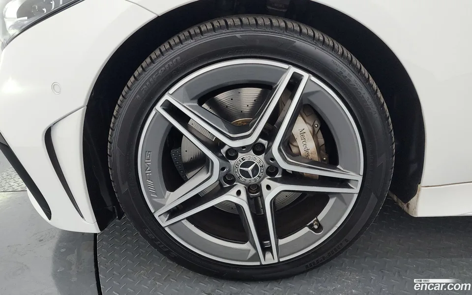 Mercedes-Benz CLS-Class CLS300d 4MATIC 2023 — миниатюра 2