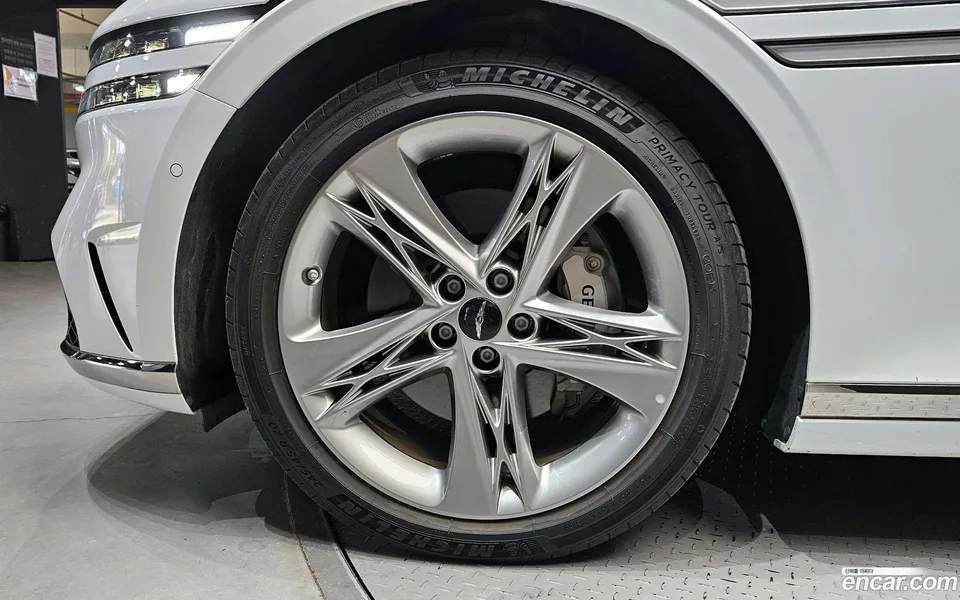 Genesis G90 3.5 AWD 2022 — thumbnail 2