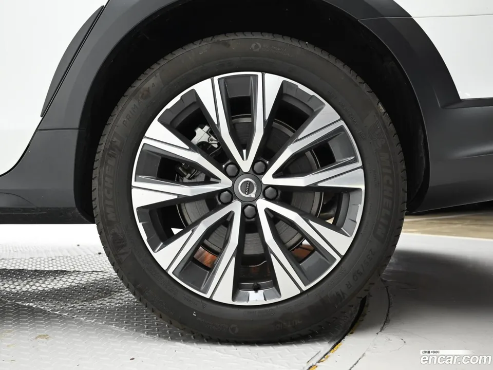 Volvo V90 Cross Country B5 AWD 2024 — миниатюра 2
