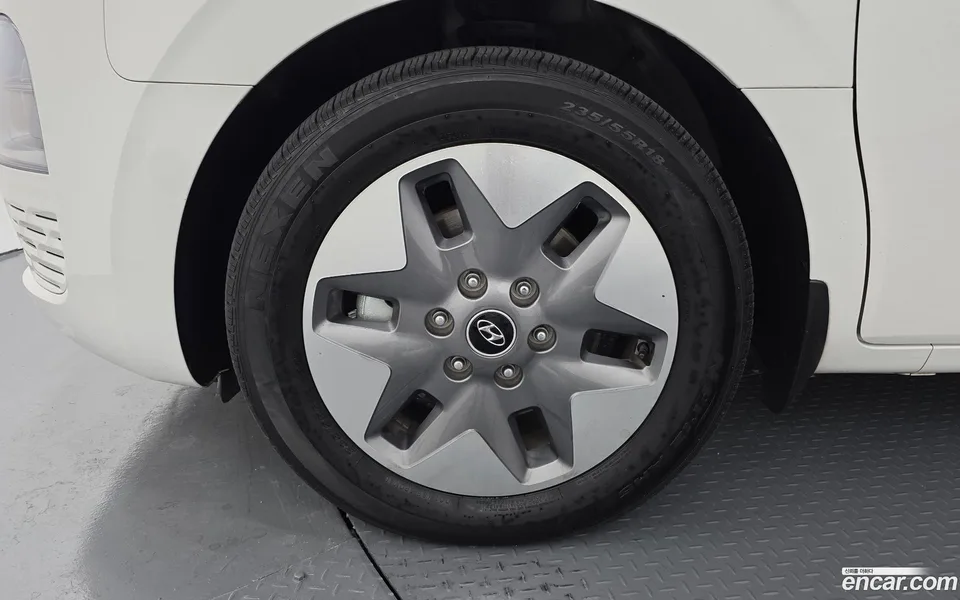 Hyundai Staria 9 2023 — миниатюра 2