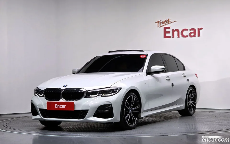 BMW 3 Series 320i M 2022 — фото 1, купить с доставкой в Москву