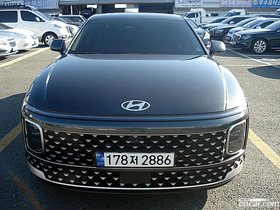 Hyundai Grandeur Hybrid 2023 — миниатюра 3