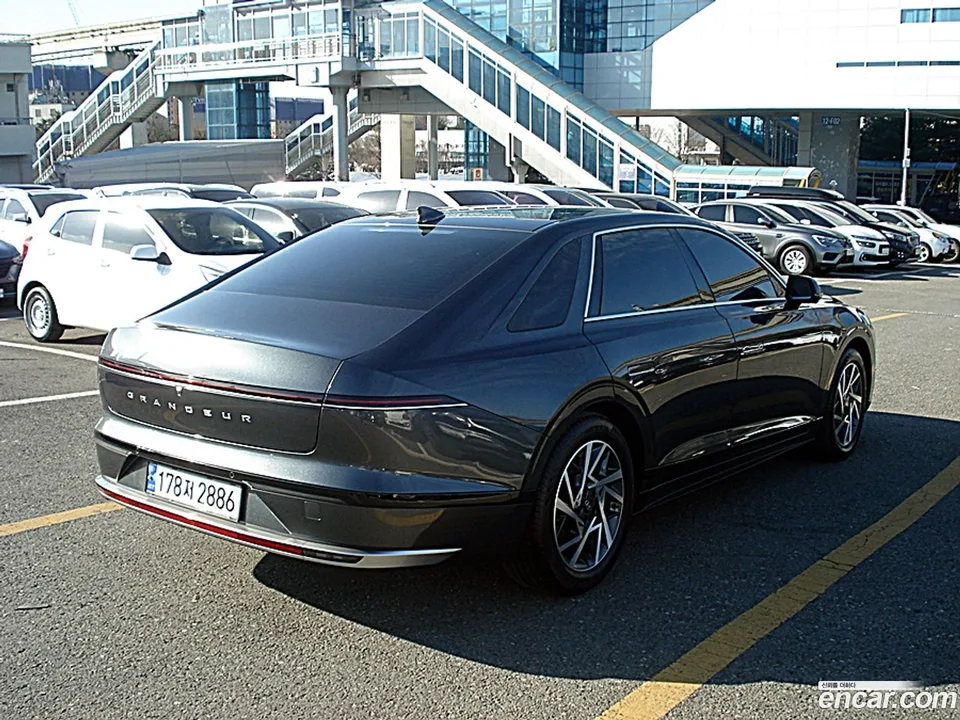 Hyundai Grandeur Hybrid 2023 — миниатюра 4