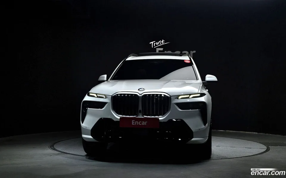 BMW X7 xDrive 40i M 6 2024 — миниатюра 3