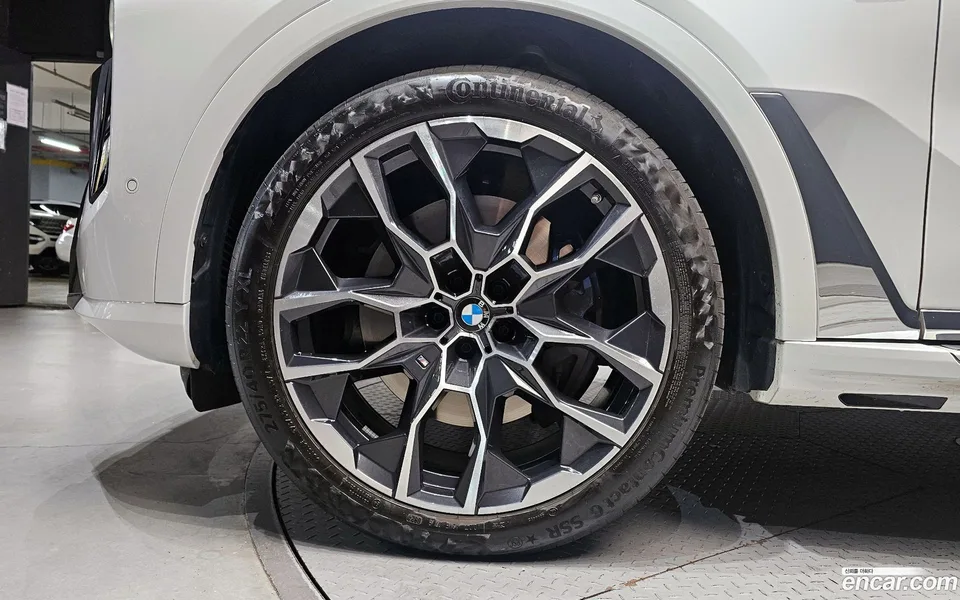 BMW X7 xDrive 40i M 6 2024 — миниатюра 5