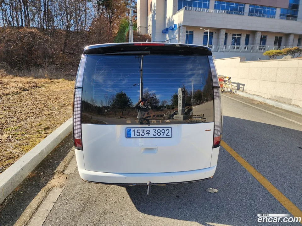 Hyundai Staria 4WD 9 2025 — миниатюра 2
