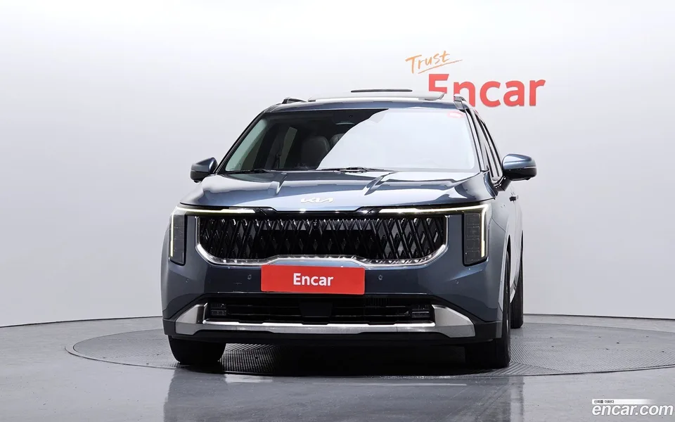 Kia Carnival 7 2024 — thumbnail 3