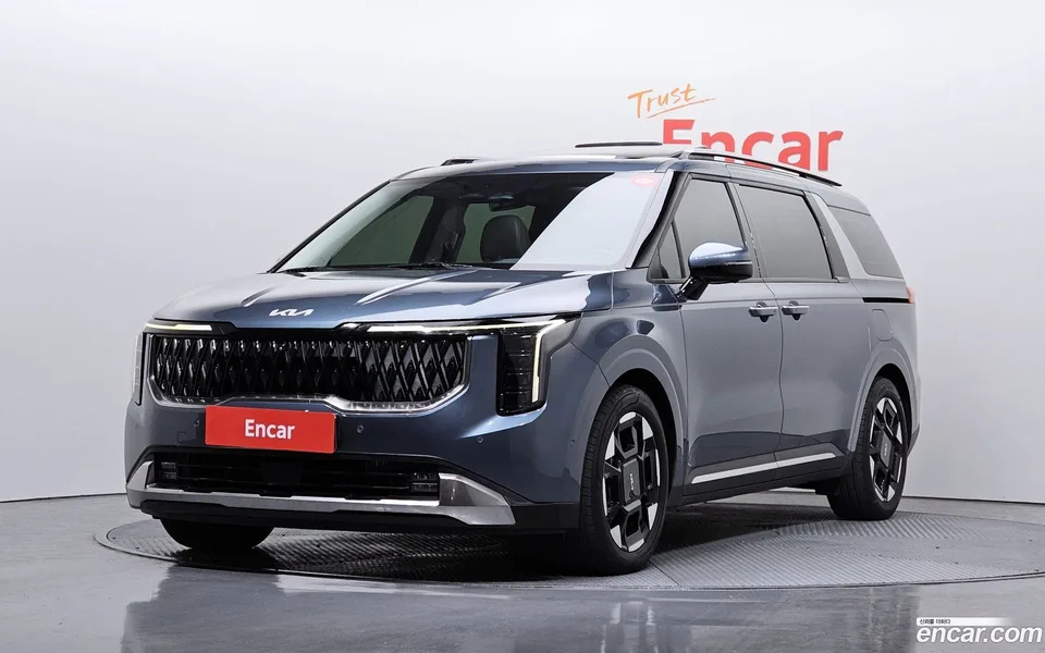Kia Carnival 7 2024 — photo 1, buy with delivery to Moscow