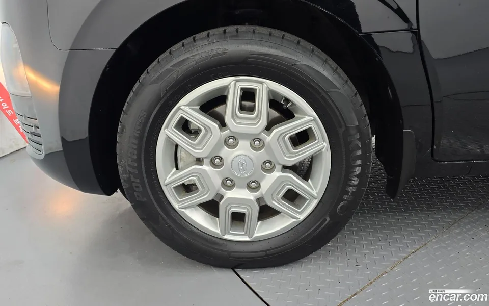 Hyundai Staria 9 2024 — миниатюра 5