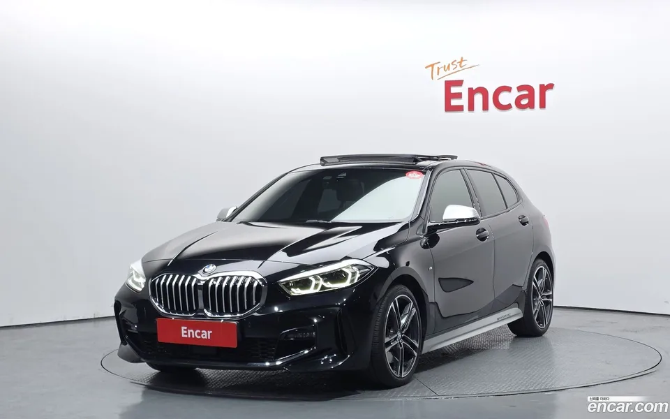 BMW 1 Series 120i M 2023 — фото 1, купить с доставкой в Москву
