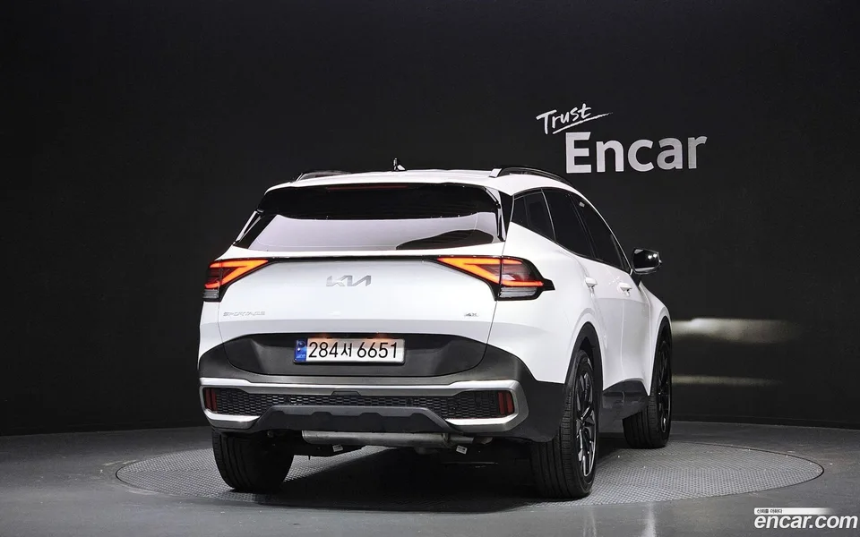Kia Sportage 1.6 4WD 2023 — миниатюра 3