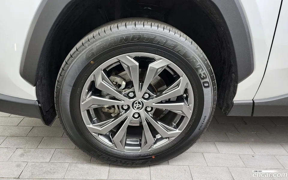 Toyota RAV4 2.5 4WD LTD 2024 — миниатюра 2