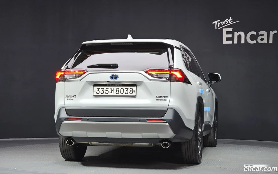 Toyota RAV4 2.5 4WD LTD 2024 — миниатюра 4
