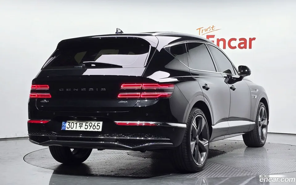 Genesis GV80 3.5T AWD 2023 — фото 1, купить с доставкой в Москву