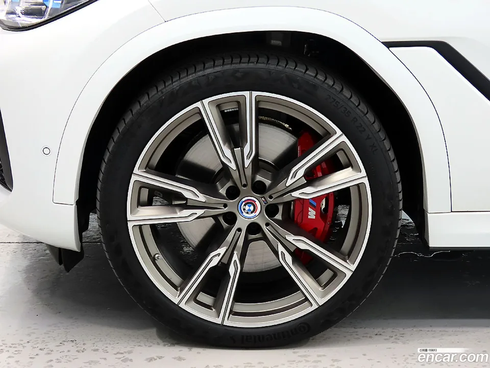 BMW X6 M50i 2023 — миниатюра 5
