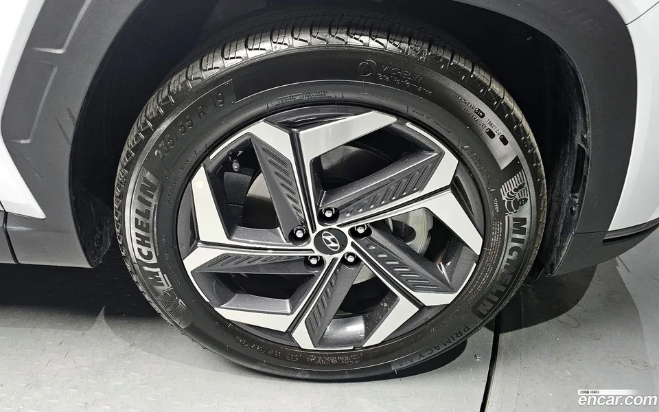 Hyundai Tucson 1.6 4WD 2022 — миниатюра 2