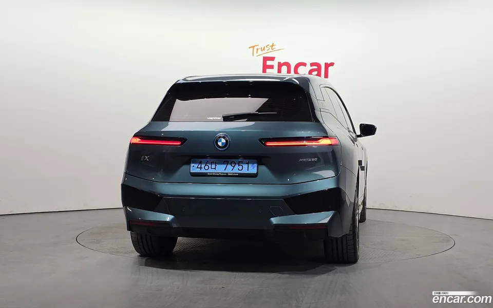 BMW iX xDrive50 2022 — миниатюра 4