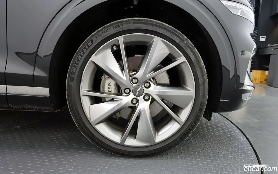 Genesis GV70 2.5T AWD 2024 — миниатюра 2