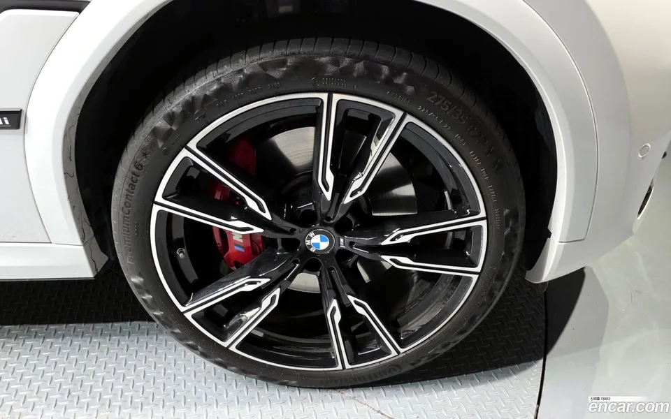 BMW X6 M60i 2024 — миниатюра 2