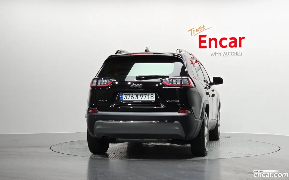 Jeep Cherokee 2.4 AWD 2022 — миниатюра 4
