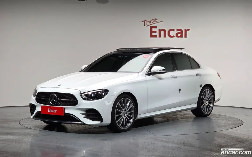 Mercedes-Benz E-Class E350 4MATIC AMG Line 2022 — фото 1, купить с доставкой в Москву