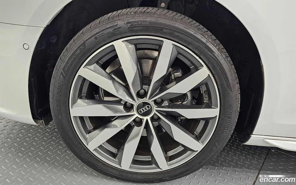 Audi A4 40 TFSI 2023 — миниатюра 5