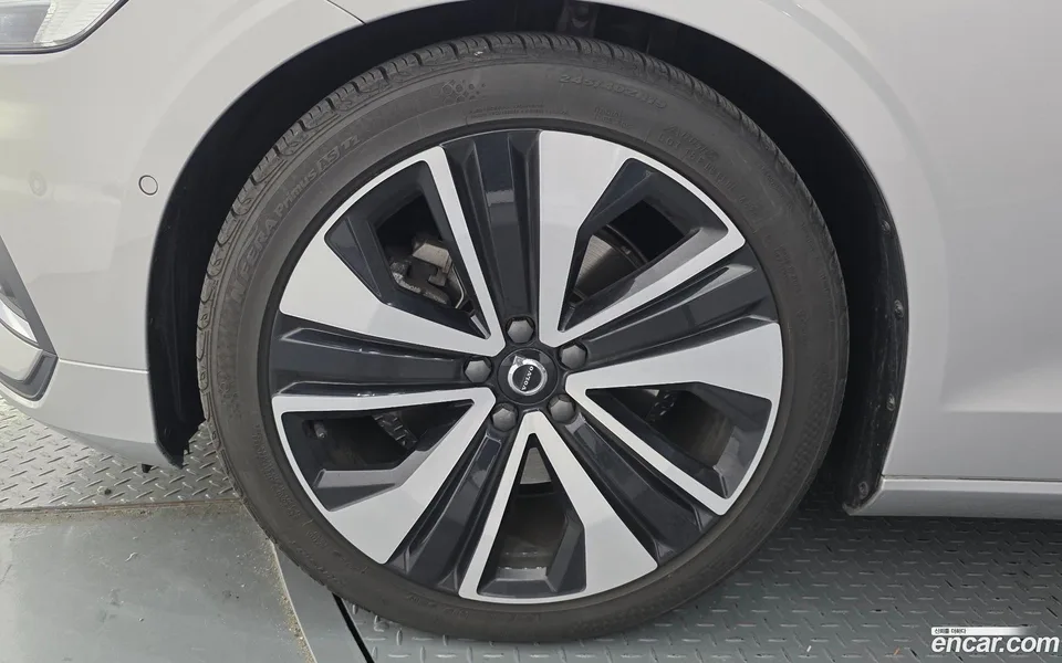 Volvo S60 B5 2022 — миниатюра 2
