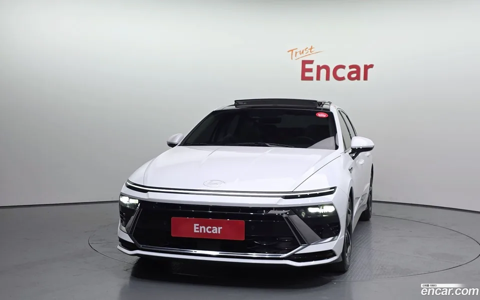 Hyundai Sonata The Edge 2.0 LPG 2023 — thumbnail 3