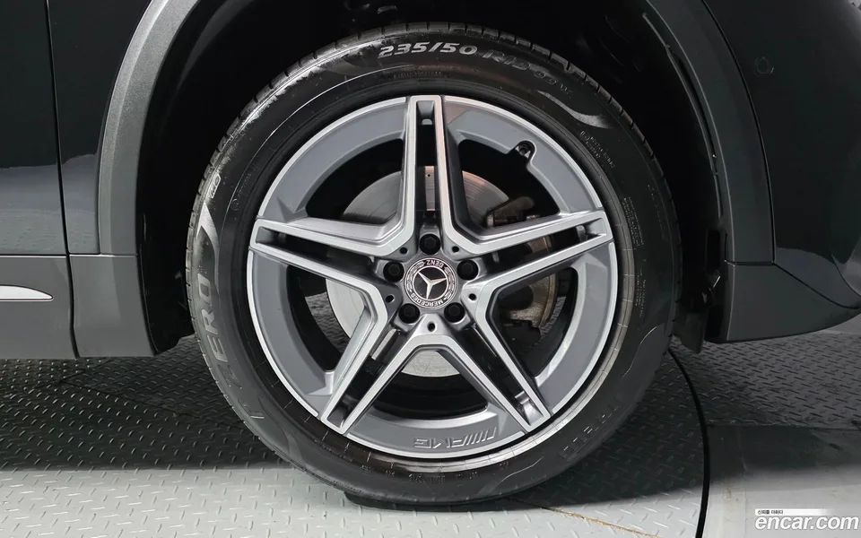 Mercedes-Benz GLA-Class GLA250 4MATIC 2023 — миниатюра 2