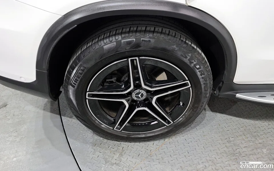 Mercedes-Benz GLC-Class GLC300 4MATIC 2022 — миниатюра 2