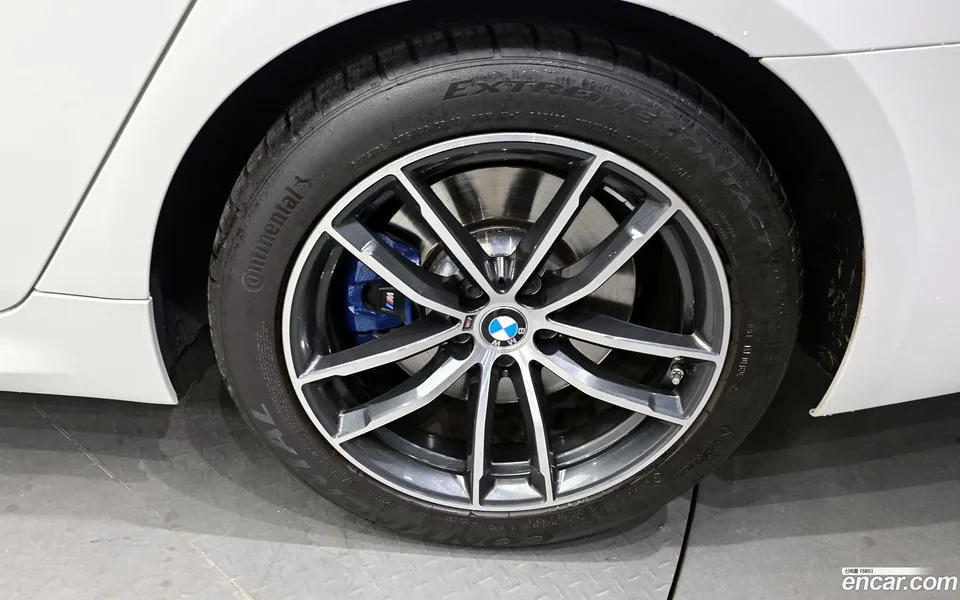 BMW 5 Series 520i M 2023 — миниатюра 2