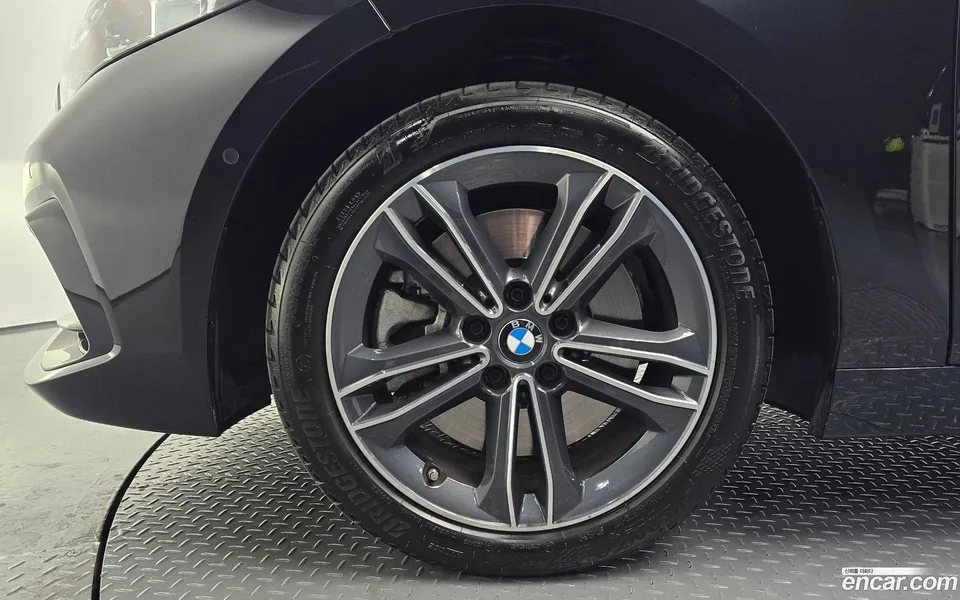 BMW 1 Series 120i 2024 — миниатюра 2
