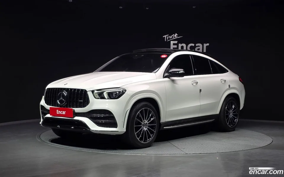Mercedes-Benz GLE-Class GLE400d 4MATIC 2022 — фото 1, купить с доставкой в Москву