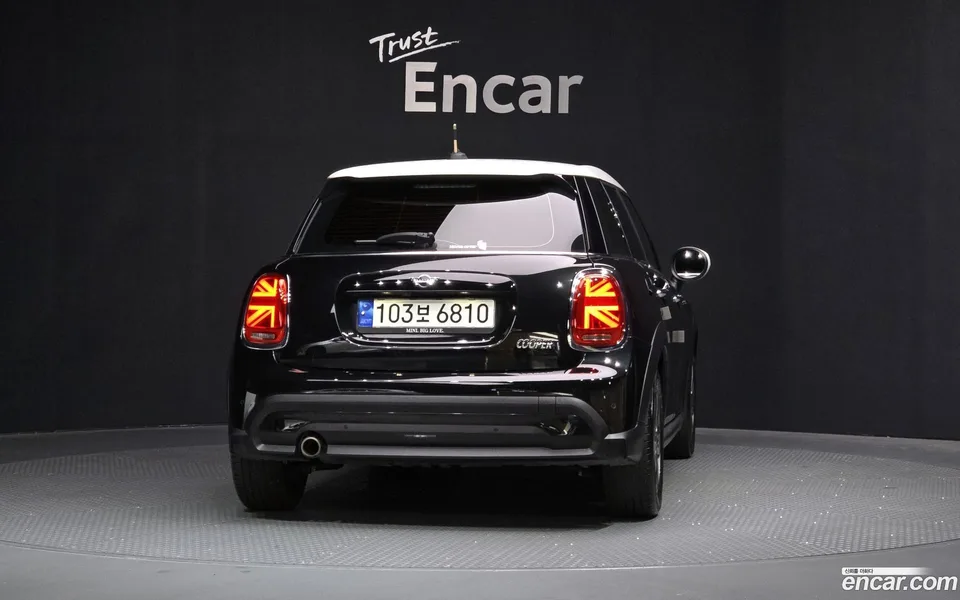MINI Cooper 5 2023 — миниатюра 4