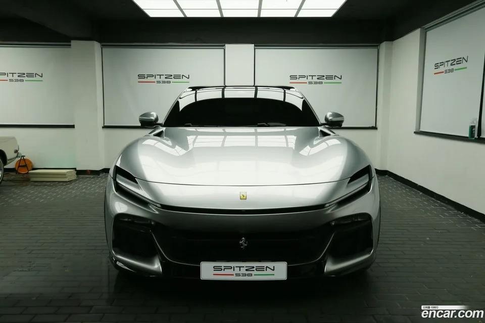 Ferrari Purosangue 2025