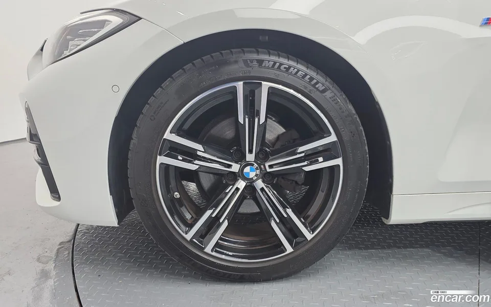 BMW 4 Series 420i M 2023 — миниатюра 5