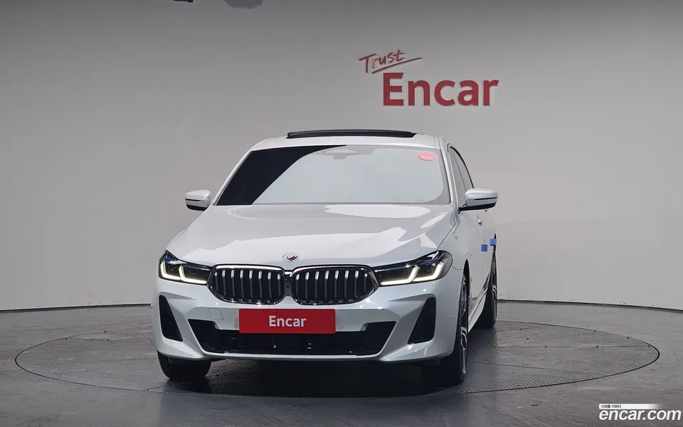 BMW 6 Series GT 630i xDrive M 2023 — миниатюра 3